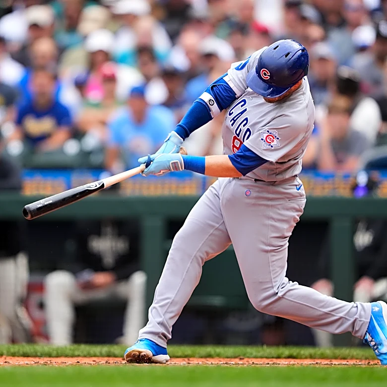 Happ and Ramírez hit grand slams to propel the Cubs to a 19-2 blowout of the Mariners