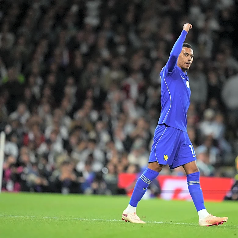 Rogers scores on debut as Chelsea beats Fulham to win Premier League opener