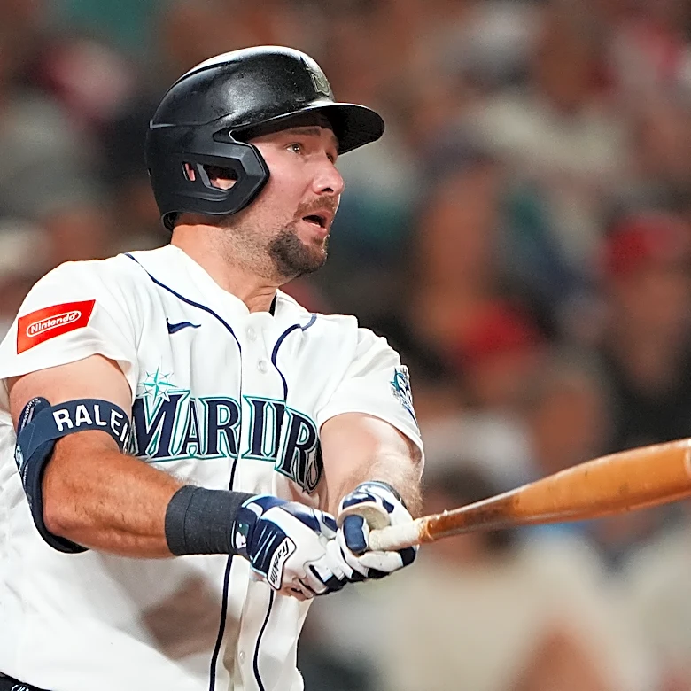 Cal Raleigh hits 3 homers as Mariners snap Phillies' 9-game win streak with 9-2 victory