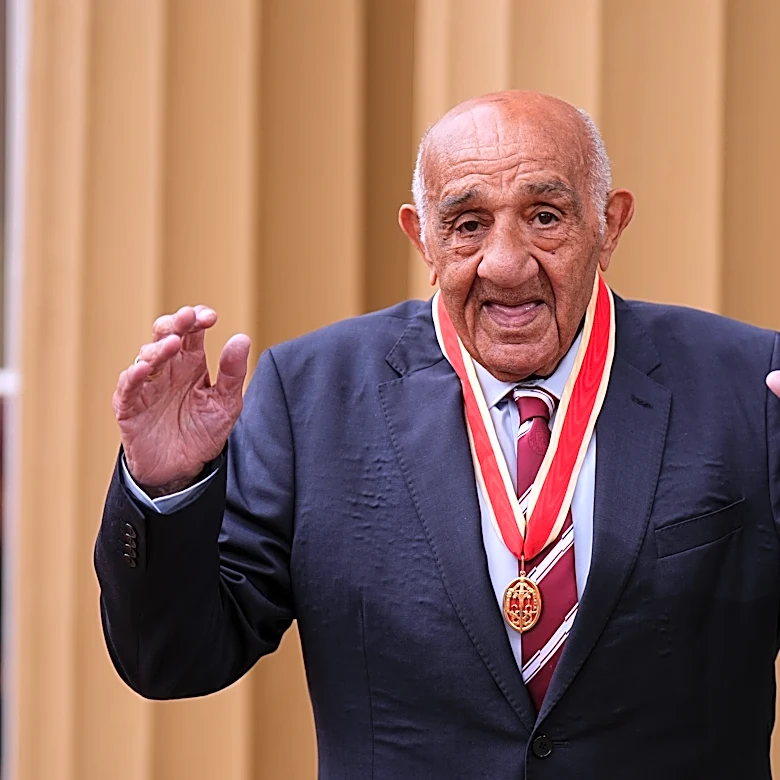 Billy Boston, rugby league superstar and trailblazer from the 1950s and '60s, dies at age 92