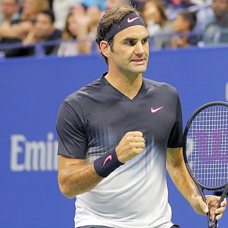 Roger Federer celebrated upon his return to the US Open for an exhibition against Andy Roddick