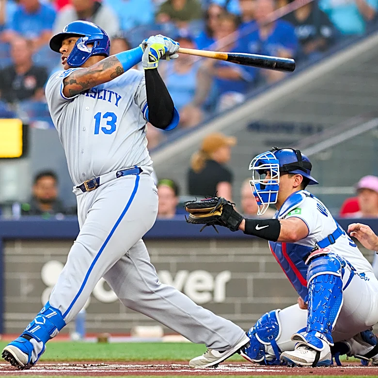 Lugo works 5 innings, Royals beat Blue Jays 5-3 to extend winning streak to 9 games