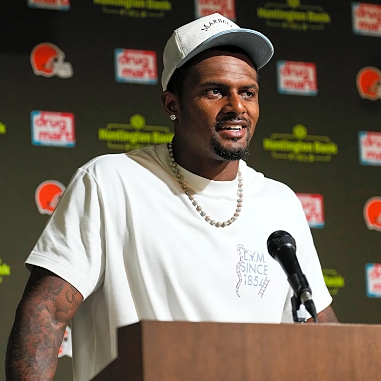 Jim Brown statue outside Browns' stadium used to send Deshaun Watson message