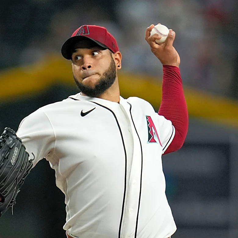 Eduardo Rodriguez strikes out 9 in 7 innings as Diamondbacks beat Cubs 2-0