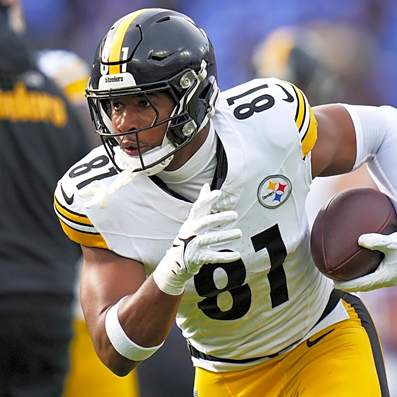 Packers add depth at tight end by signing veteran Jonnu Smith to 1-year deal