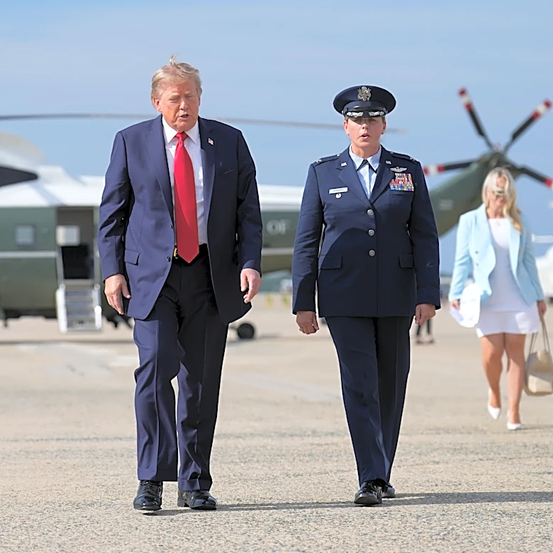 Controllers warned Trump copter pilots about radio failures 1 week before they came close to jet