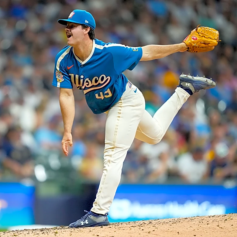 Henderson allows 1 hit in 7 innings as the MLB-leading Brewers beat the Rangers 6-1
