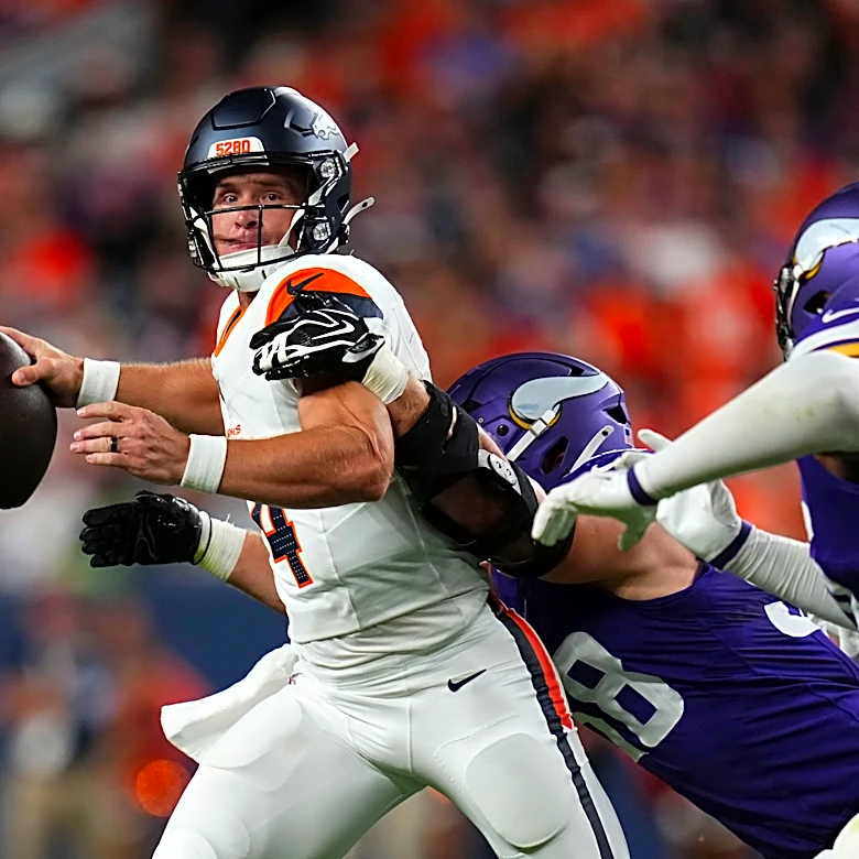 An 88-yard strike and 3 TDs: Sam Ehlinger’s big night for the Broncos in 34-6 rout of Vikings