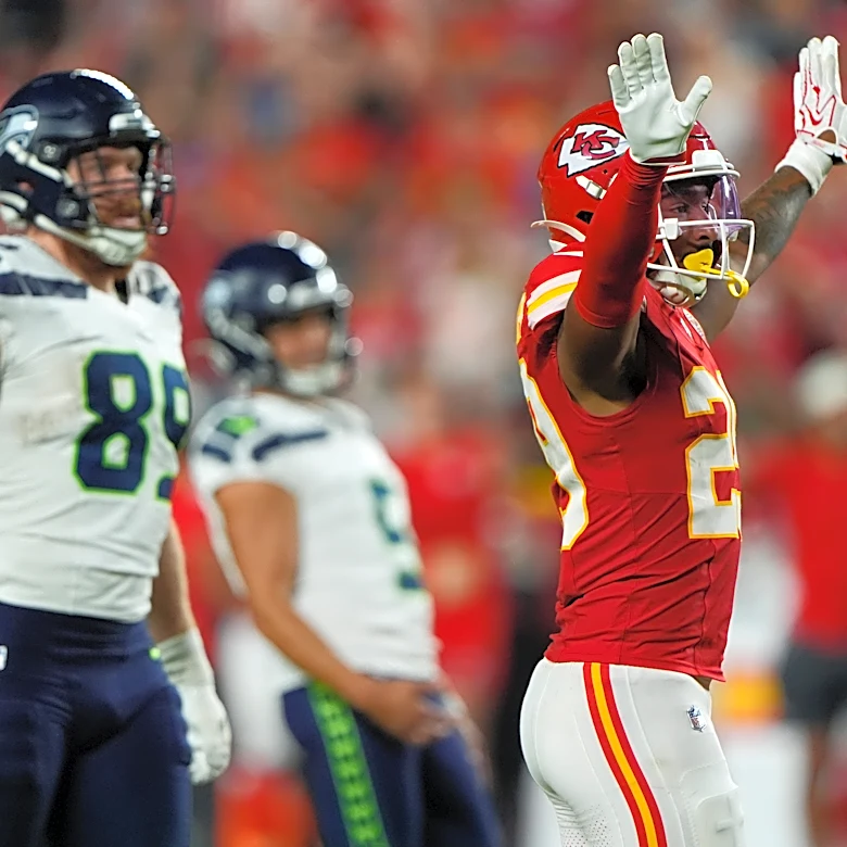 Seattle's Myers misses field goal as time expires and Seahawks play to 9-9 tie with Chiefs
