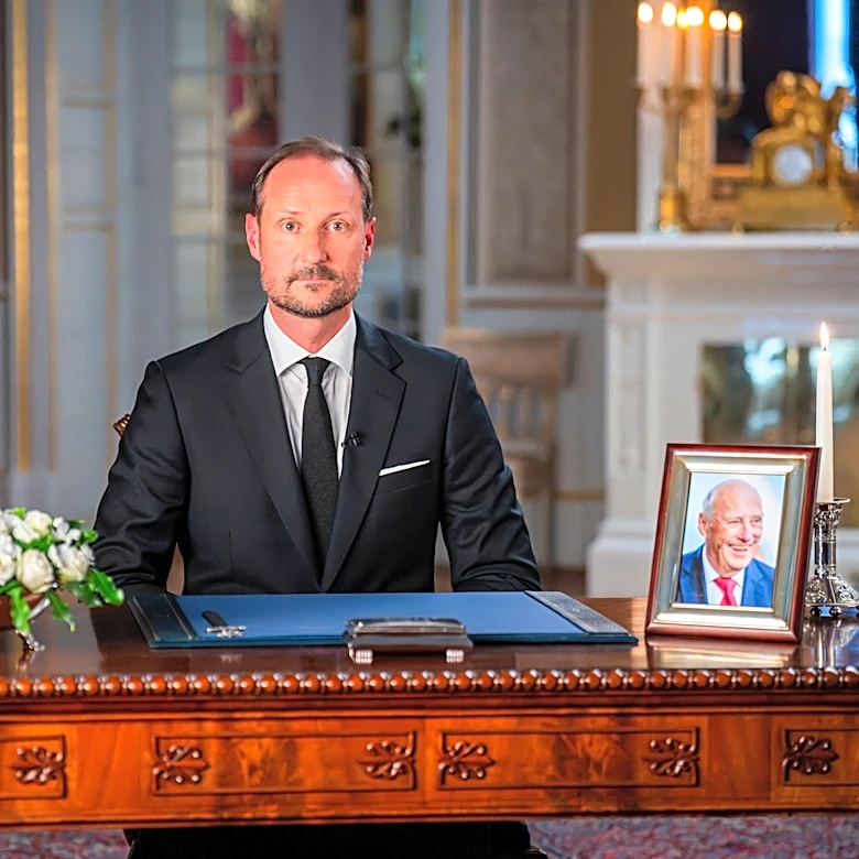 Norway's new king pays tribute to his late father as tens of thousands mourn
