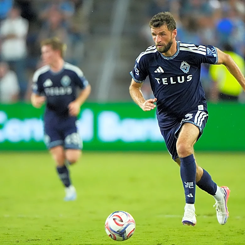 Müller and White score goals, Whitecaps win 3-0, extend Sporting KC's winless streak to 6 games