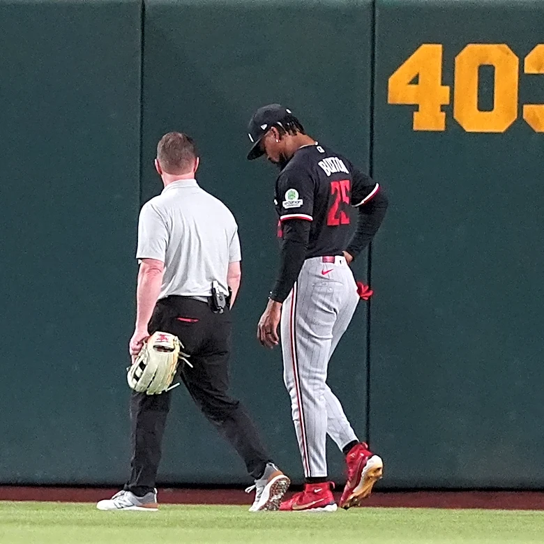 Twins place Byron Buxton on 10-day IL with hip impingement