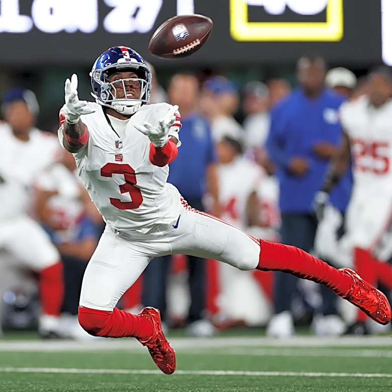 Odell Beckham Jr. makes the New York Giants' 53-man roster, AP source says