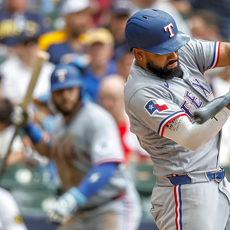 Ezequiel Durán leads the way as Rangers snap 4-game skid by beating Brewers 7-4