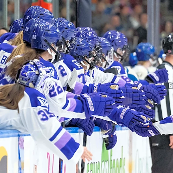 Coyne Schofield returns for 4th season in Minnesota after signing 2-year contract with Frost
