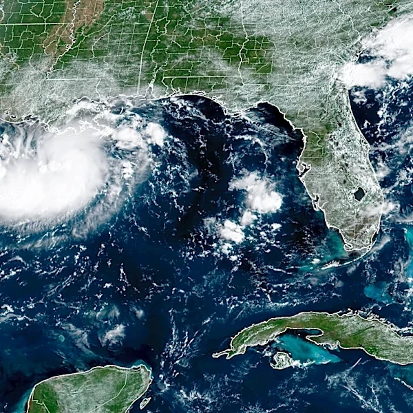 Coastal Louisiana and Texas warned of tropical storm as a potential hurricane moves toward Hawaii