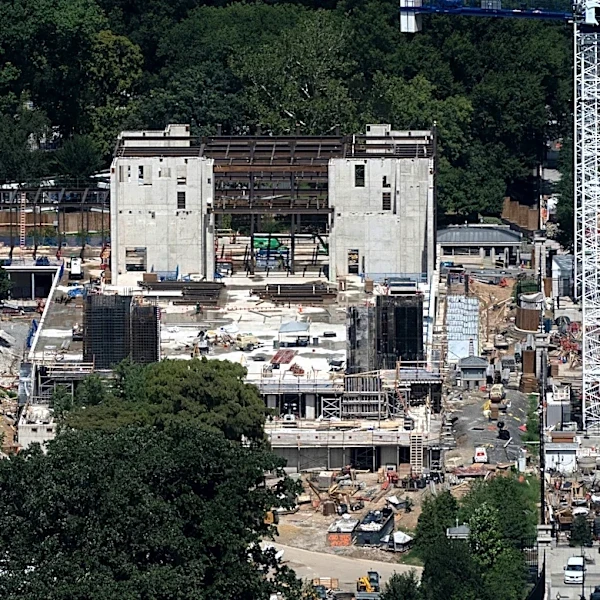 Supreme Court lets White House continue construction on Trump’s $400 million ballroom