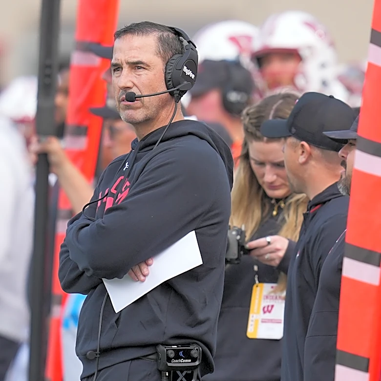 Coaching connections add intrigue to No. 4 Notre Dame's season opener with Wisconsin