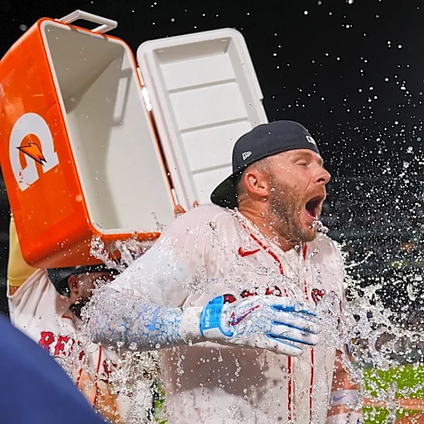 Trevor Story hits a bases-loaded RBI single in 10th to lift Red Sox to 9-8 win over Mariners