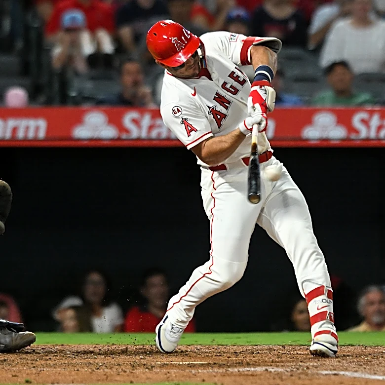 Angels end 7-game slide with 10-1 win over sloppy Yankees behind Grissom and Ureña
