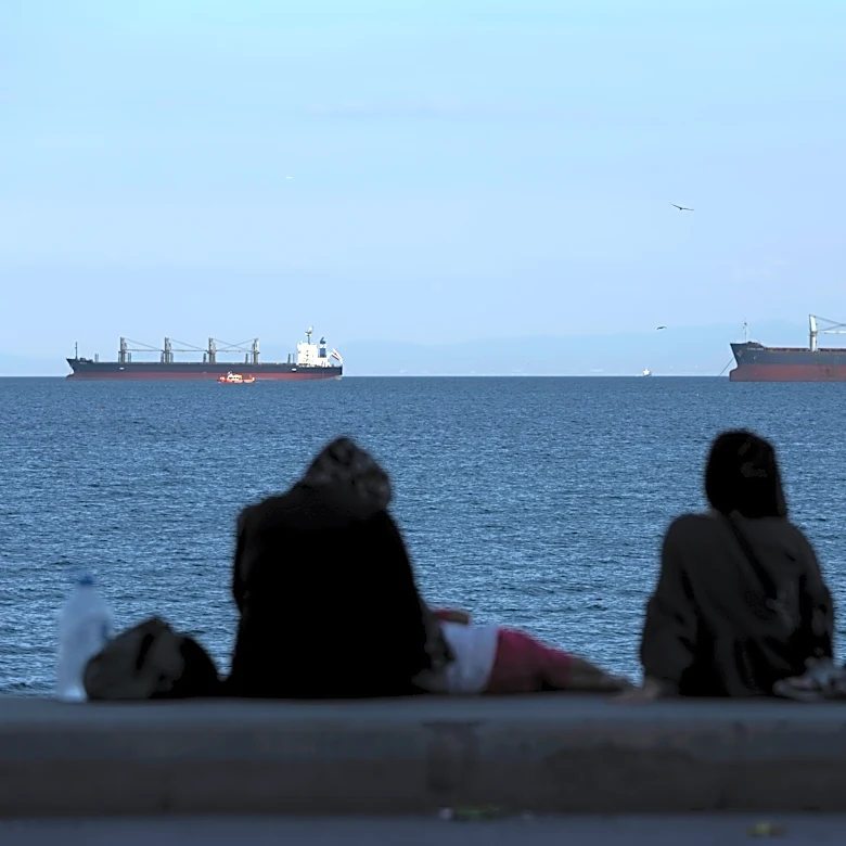 10 feared dead after Turkish cargo ship sinks off Istanbul's coast, officials say