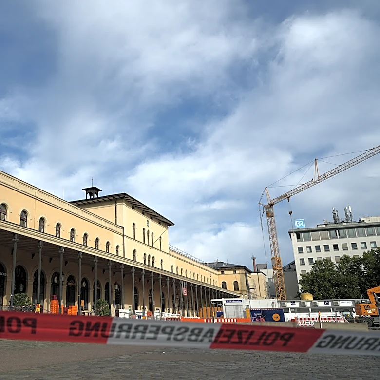 Explosion near German train station injures 2