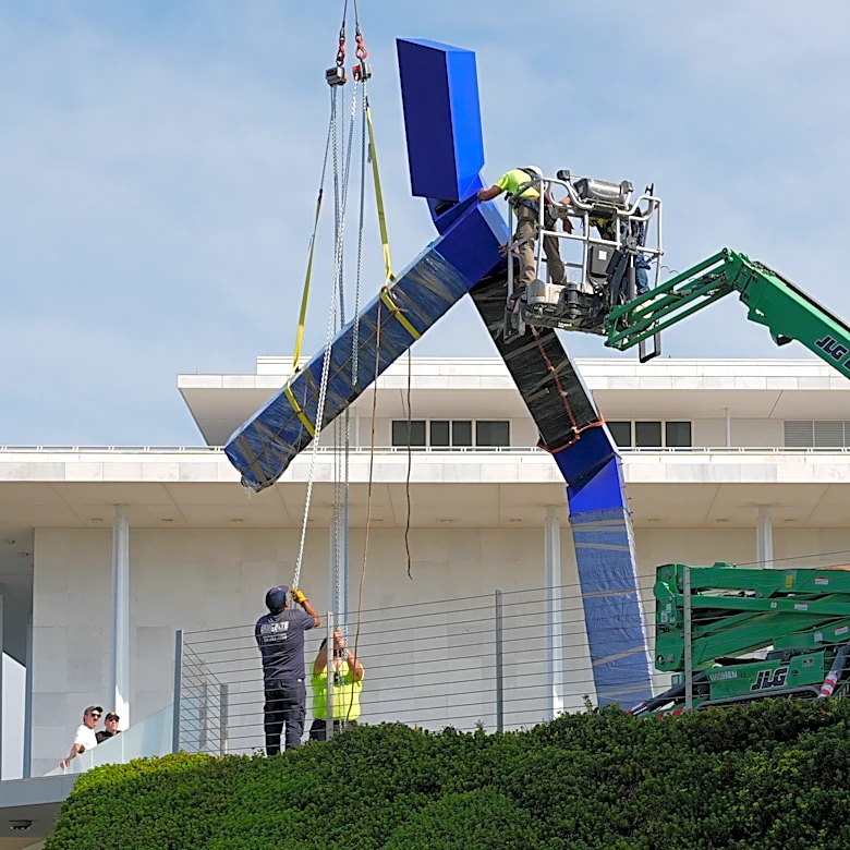 Kennedy Center disassembles 'Blue' sculpture from its grounds