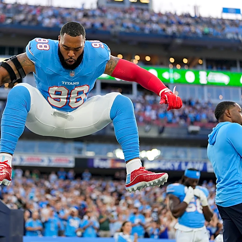 Titans chase a memorable farewell at Nissan Stadium after 4 straight losing seasons