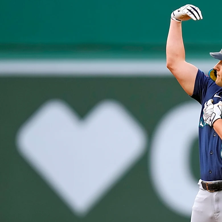Jhonny Pereda has 2 RBIs, Mariners roll past Red Sox 8-3