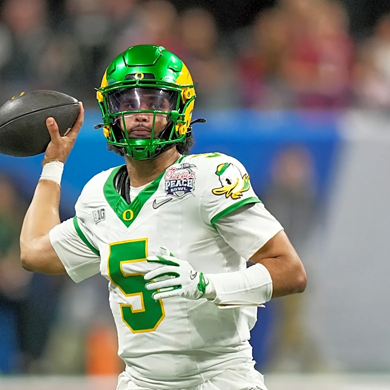 Big Ten slate has No. 2 Oregon hosting Boise State, and No. 6 Indiana opening title defense
