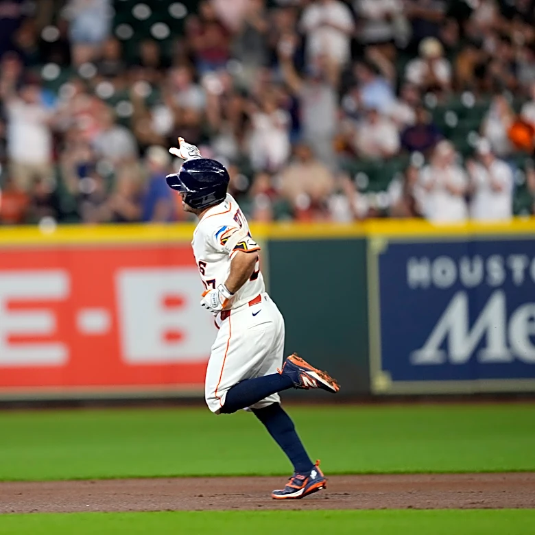 Astros beat the White Sox 6-2 as Jose Altuve homers and Daulton Varsho triples