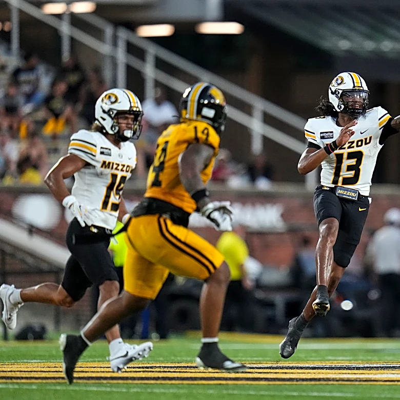 Simmons throws 4 TD passes in debut as No. 25 Missouri beats Arkansas-Pine Bluff 54-14
