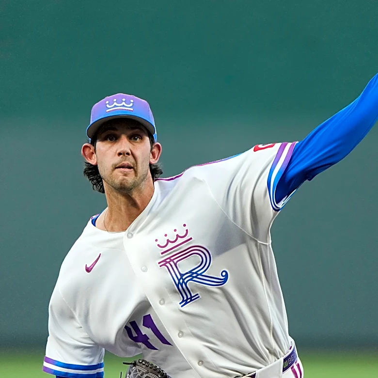 Kirk, Clement and Springer each drive in 2 runs as Blue Jays beat Royals 9-2 to reach .500