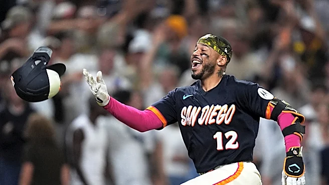 Luis Campusano's 2-run homer in 10th lifts Padres to 3-2 win over Yankees