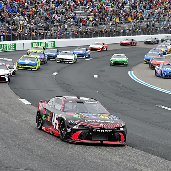 Reddick to start up front for Southern 500 after lightning cancels Darlington qualifying