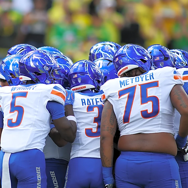 Oregon didn't appreciate Boise State dancing to "Shout"
