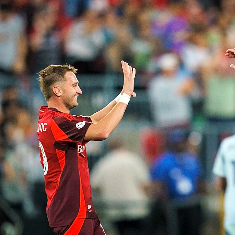 Sargent records his 1st career hat trick as Toronto FC rallies to tie the Fire 4-4