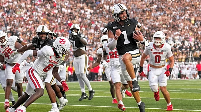 Vanderbilt opens with 28-9 win over Austin Peay with lightning ending game early