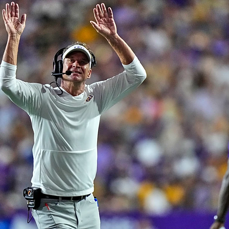 Lane Kiffin's debut with No. 11 LSU matches the hype in a 51-10 victory over outmatched Clemson