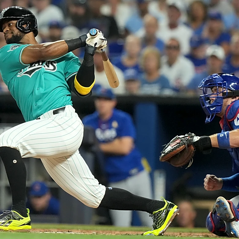 Hernández, Sanoja HRs lead Marlins past Cubs 10-3; Chicago's Crow-Armstrong hits 40th homer
