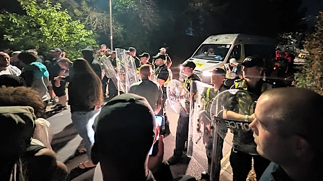 UK government condemns anti-immigrant demonstrators after Channel crossing protests