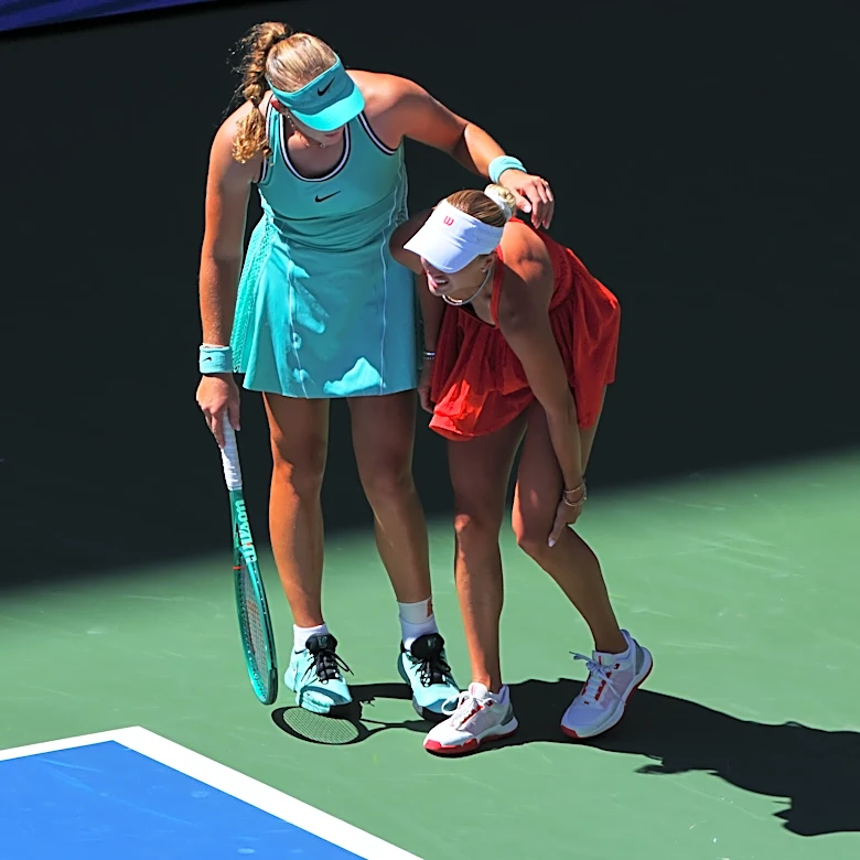 Mirra Andreeva helps injured opponent Anastasia Potapova before finishing her US Open victory
