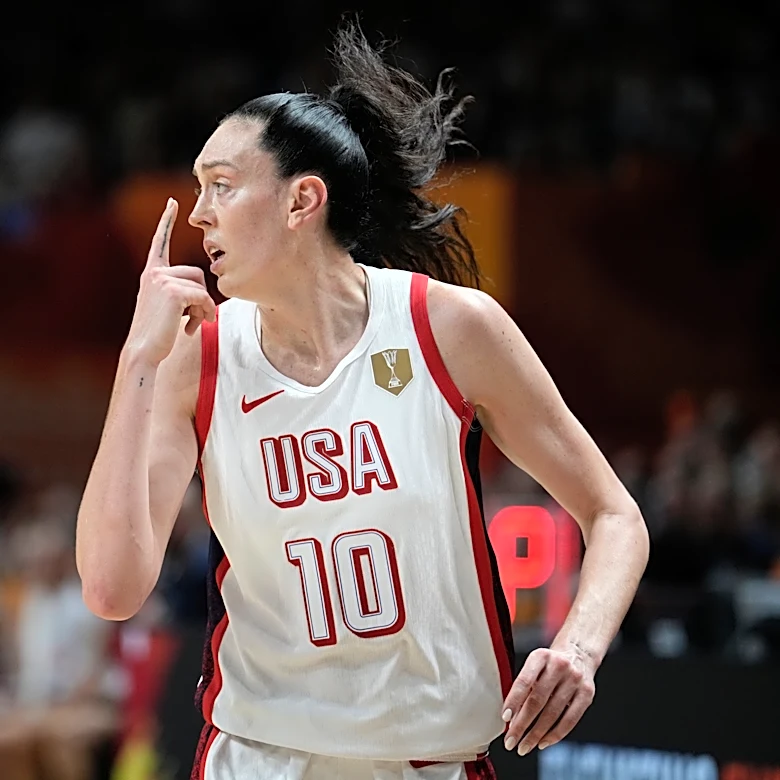 Breanna Stewart sparks US to 105-64 rout of Czech Republic after a scare vs Italy