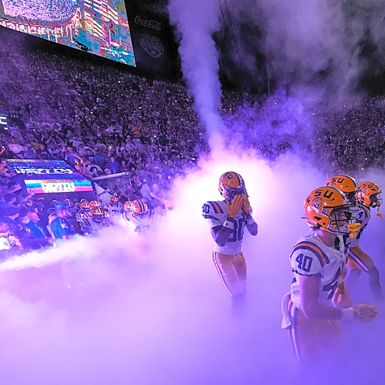 AP Top 25 shake-up looms after Oregon’s scare and LSU’s blowout, Michigan's miracle
