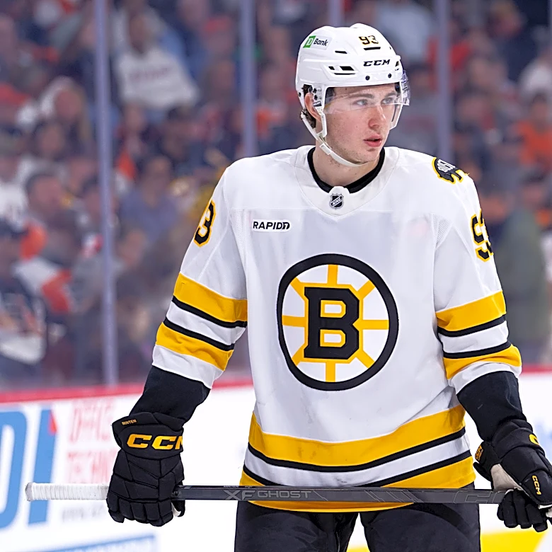 Boston Bruins lock up young center Fraser Minten with a 7-year, $50.4 million contract extension