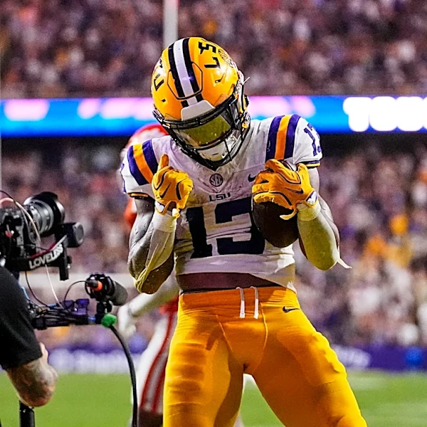 LSU cracks top 10, Oregon slips and Wolverines fall out of AP Top 25 after second-chance Hail Mary