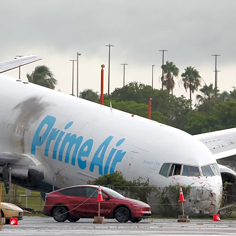 Cargo jet tried to abort unsteady landing before Miami crash that killed 5, flight data indicates