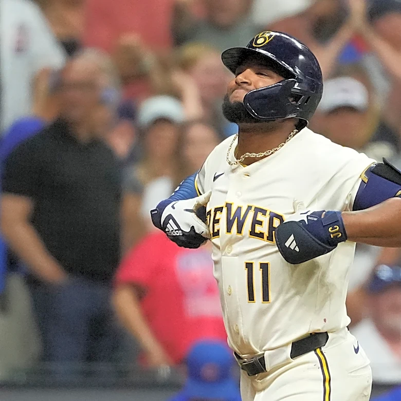 Lara's single in 10th gives Brewers 4-3 win over Cubs after Chourio's tying homer in 9th
