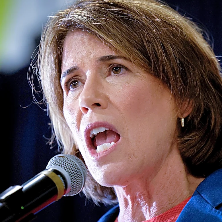 Rhode Island Gov. Dan McKee faces tough challenge from Helena Foulkes in Democratic primary