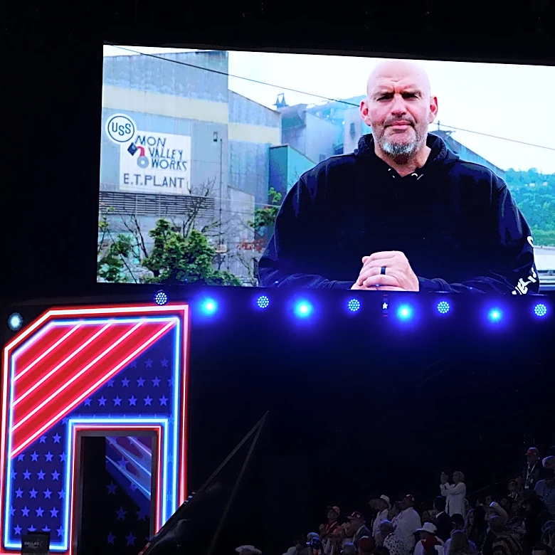 Democratic Sen. Fetterman speaks at a GOP midterm convention, fueling party-switch fears